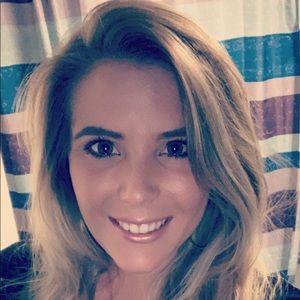 Meet your Posher, Devyn